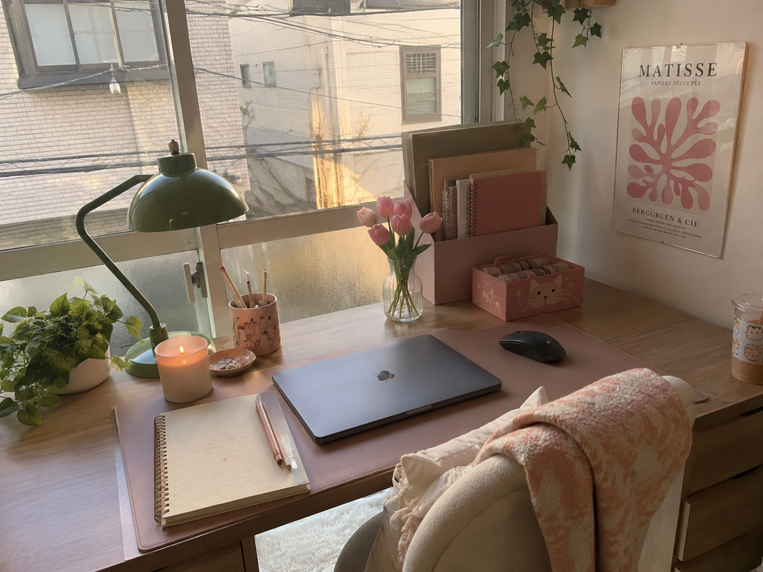 10 Desk Setup Essentials Everyone Should Own